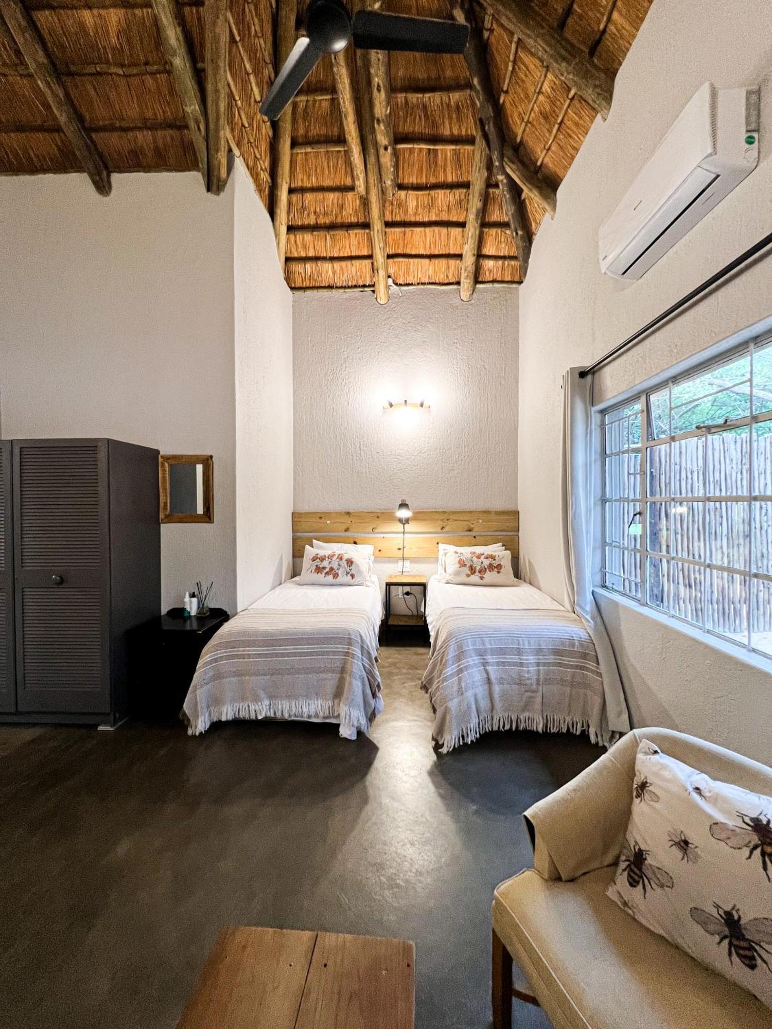 Villa 24 Degrees South Country Estate à Hoedspruit Extérieur photo